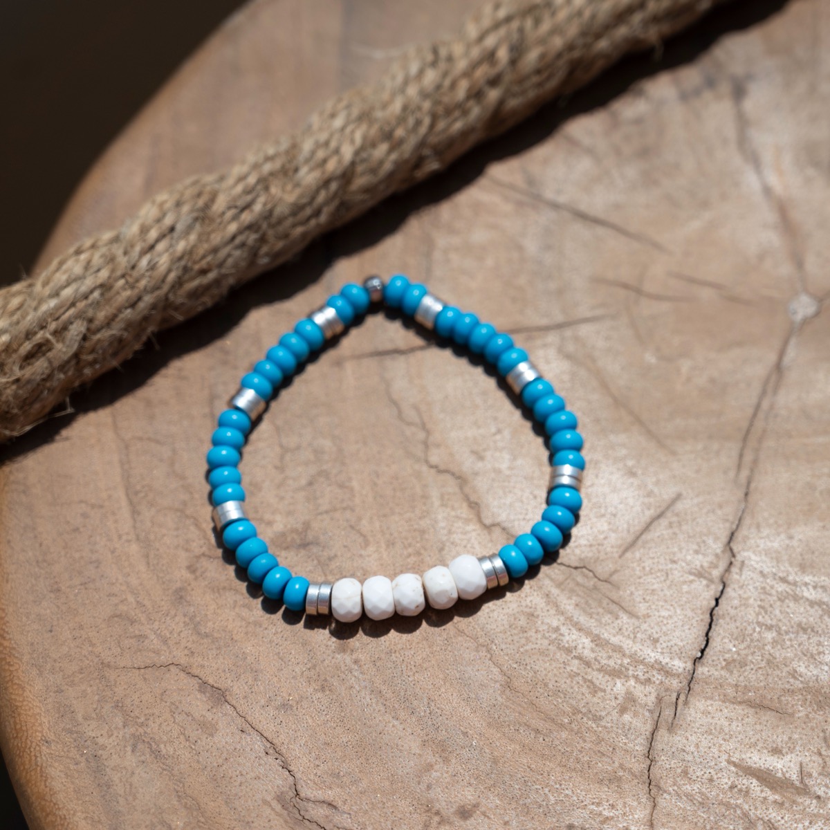 Βραχιόλι Blue Howlite ασημί