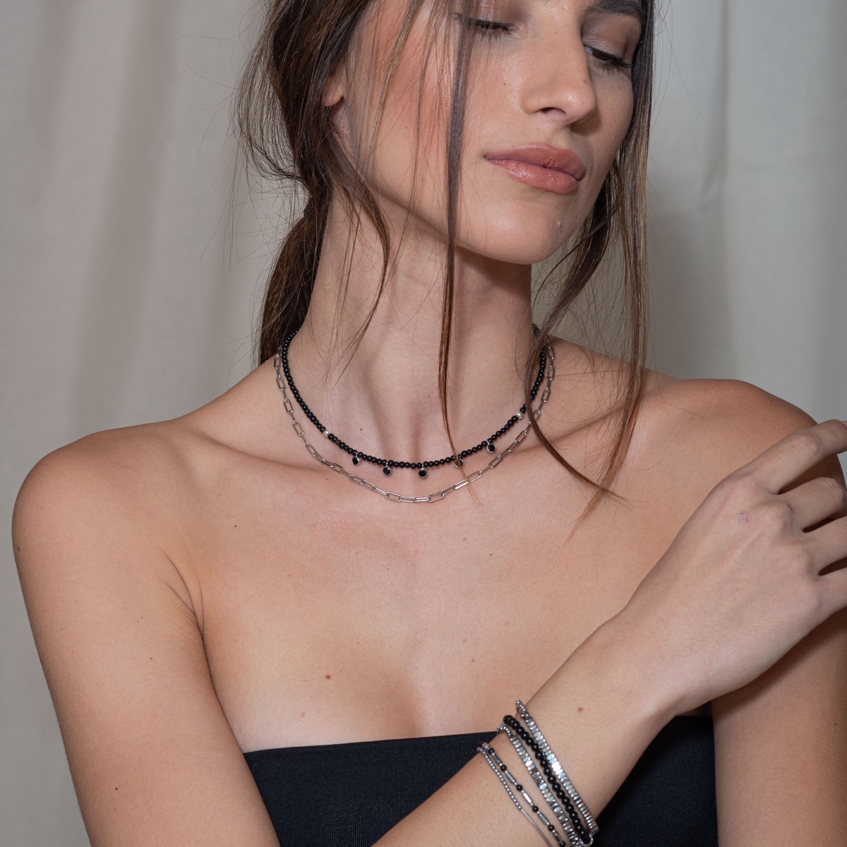 Κολιέ Ιλάειρα 