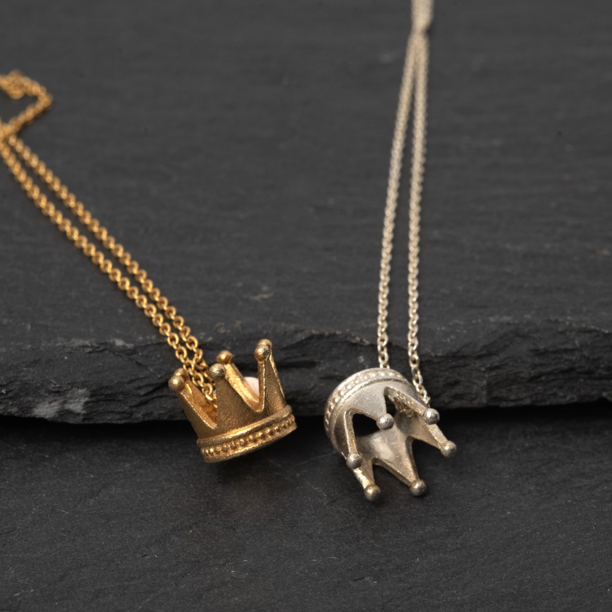 Κολιέ Στέμμα επίχρυσο.