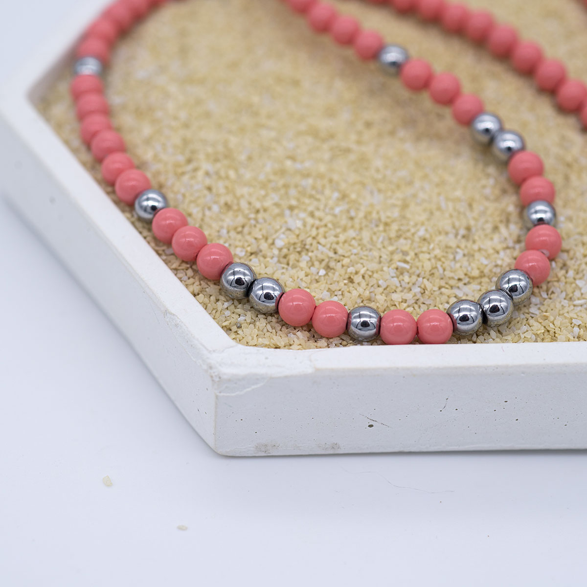 Κολιέ με κοράλι και αιματίτη